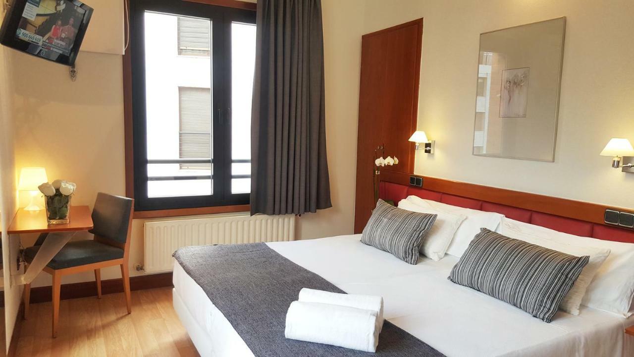 Hotel Oria Tolosa  Kültér fotó